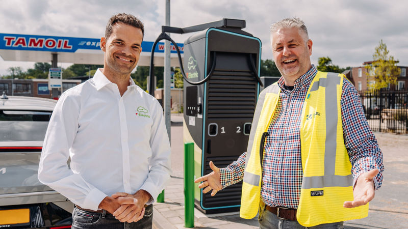 Snelladen Met Power Tamoil Versnelt Met Energieopslag Fudura